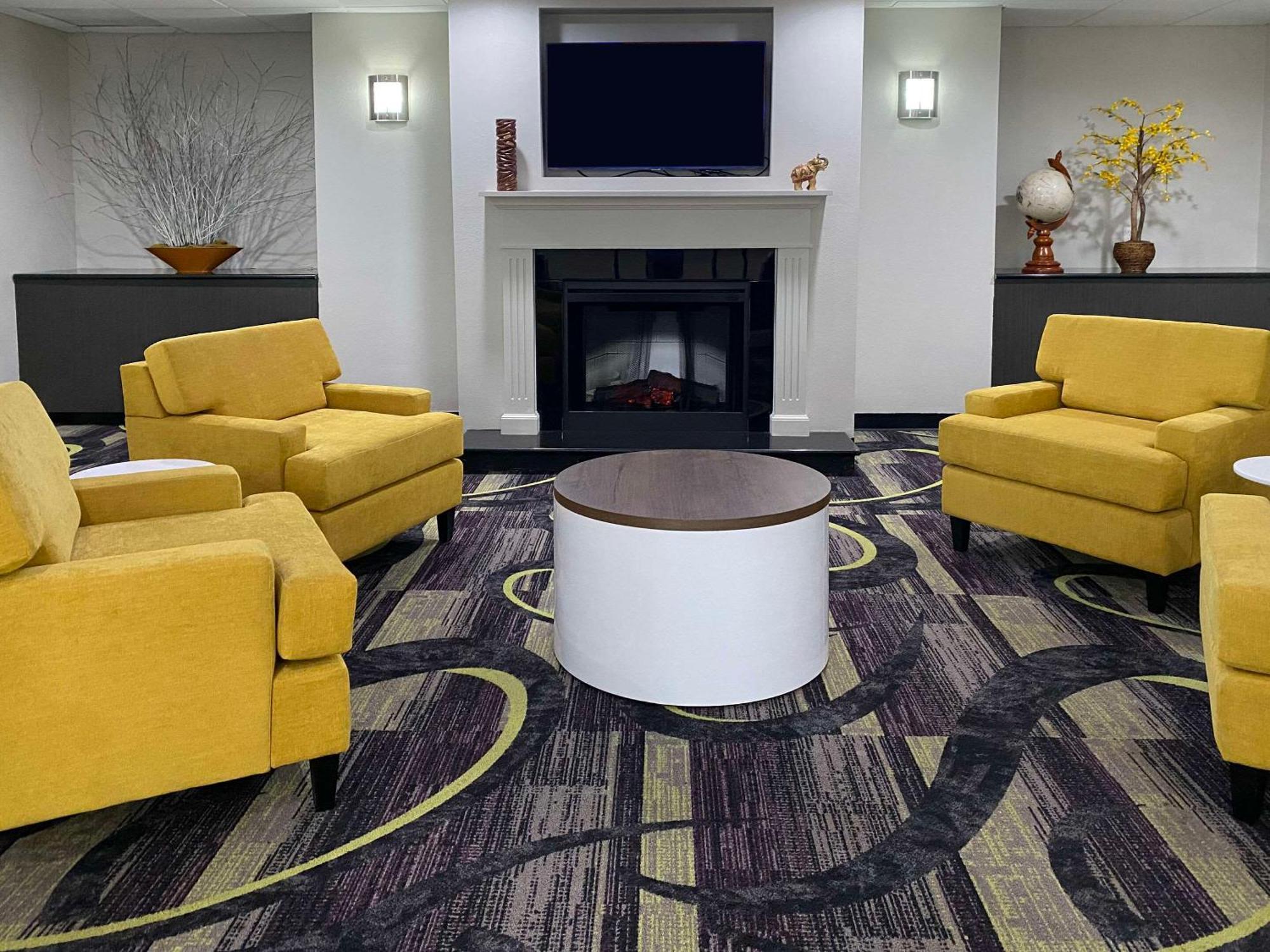 Mainstay Suites Conover-Hickory Extérieur photo